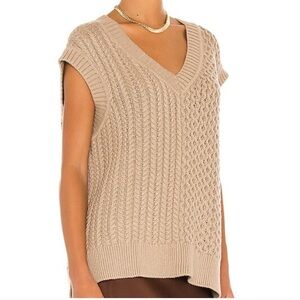 L’Académie Chunky Knit Sweater Vest in “Tamarind”M/L • Neutral Tan •